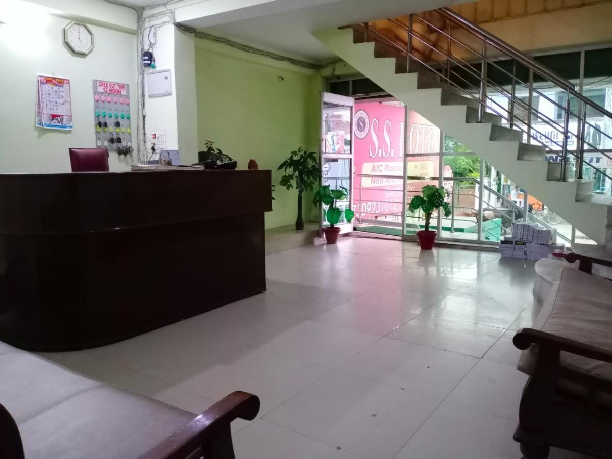 S S Hotel And Restaurant By Wb Economy Jaunpur Buitenkant foto