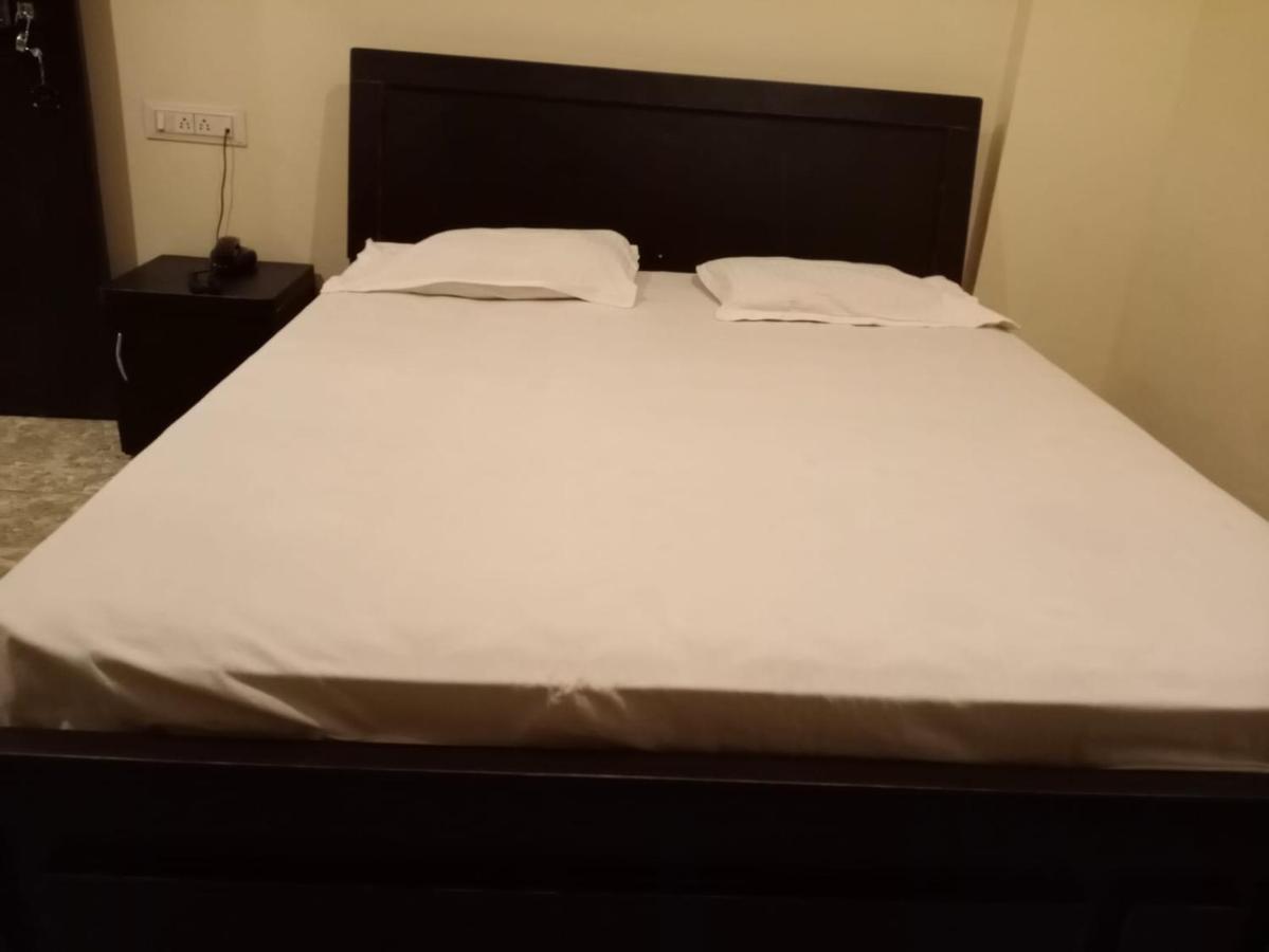 S S Hotel And Restaurant By Wb Economy Jaunpur Buitenkant foto