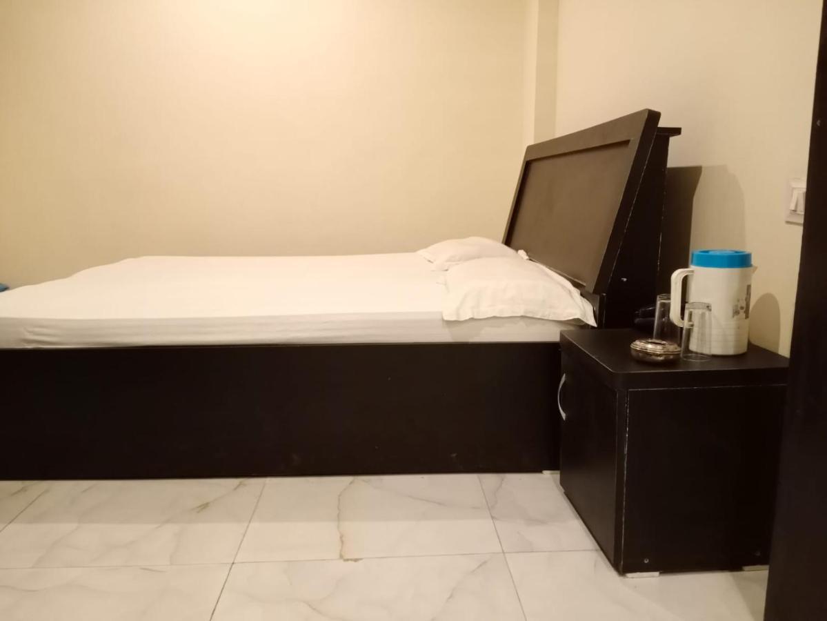 S S Hotel And Restaurant By Wb Economy Jaunpur Buitenkant foto