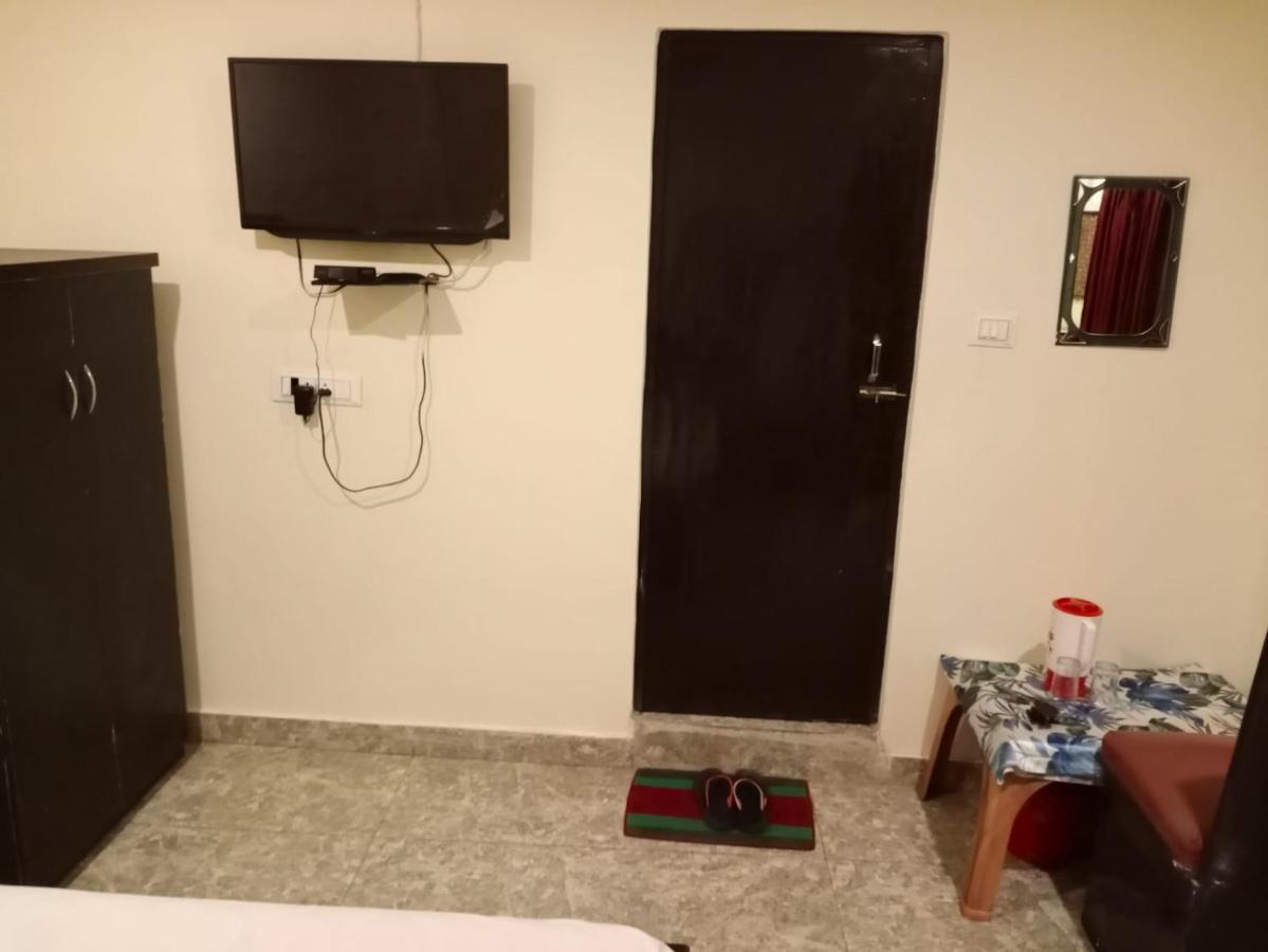 S S Hotel And Restaurant By Wb Economy Jaunpur Buitenkant foto