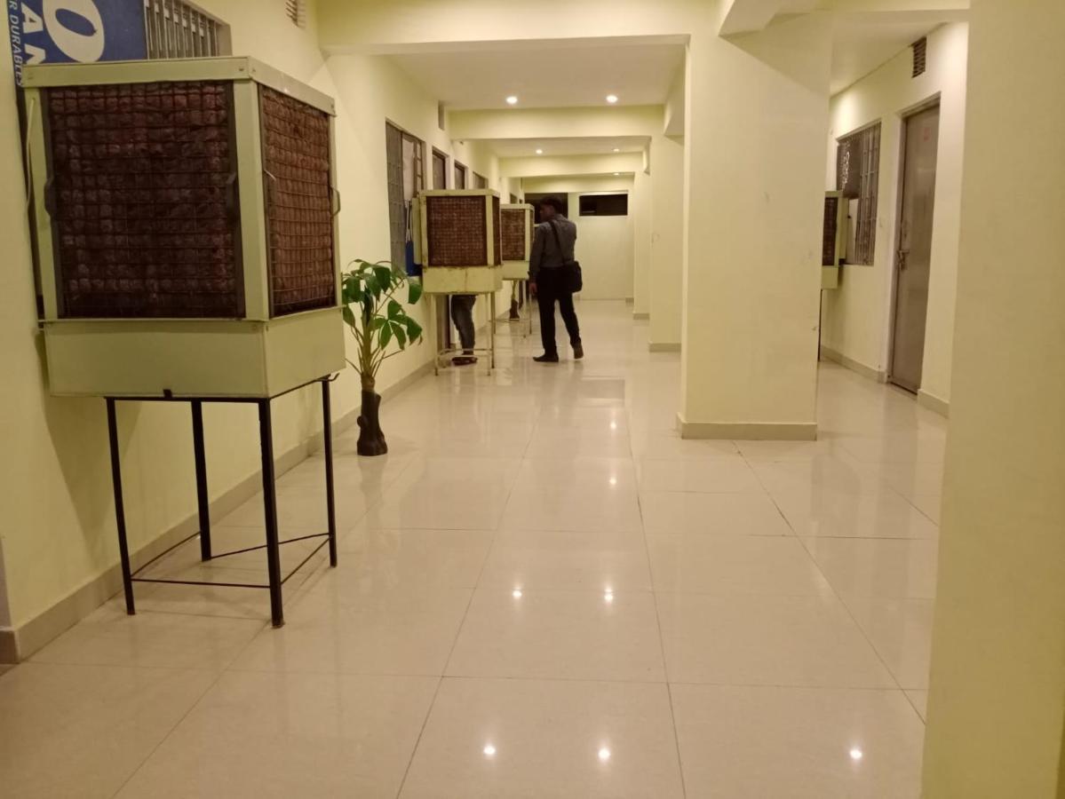 S S Hotel And Restaurant By Wb Economy Jaunpur Buitenkant foto