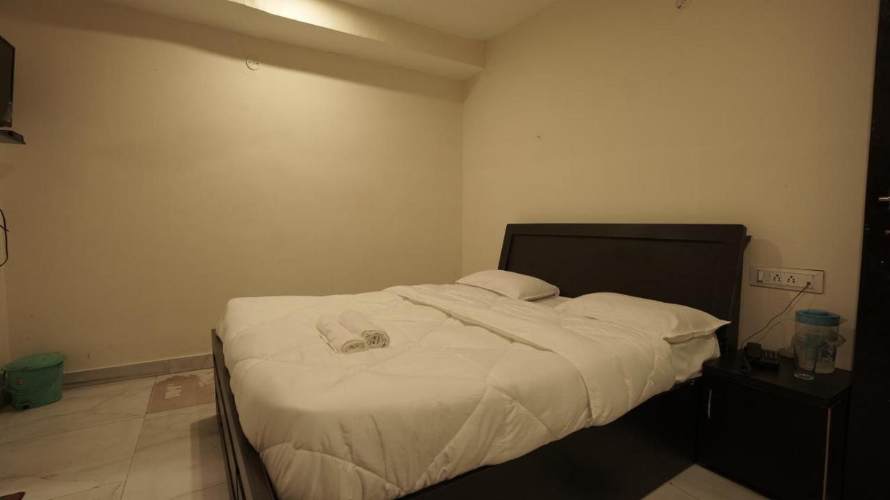 S S Hotel And Restaurant By Wb Economy Jaunpur Buitenkant foto